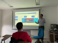 Especialista español visita el Servicio de Urología