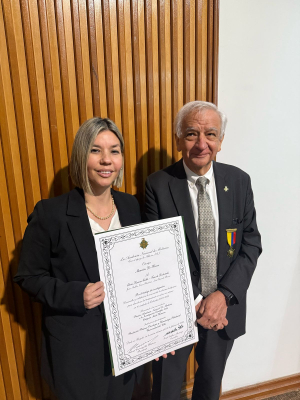 Doctora Elvia Karina Grillo y su equipo reciben "Mención de Honor" en la entrega de Premios de la Academia Nacional de Medicina